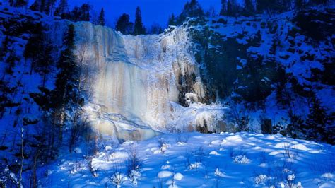 A Frozen Waterfall In The Korouoma Gorge Finland Peapix