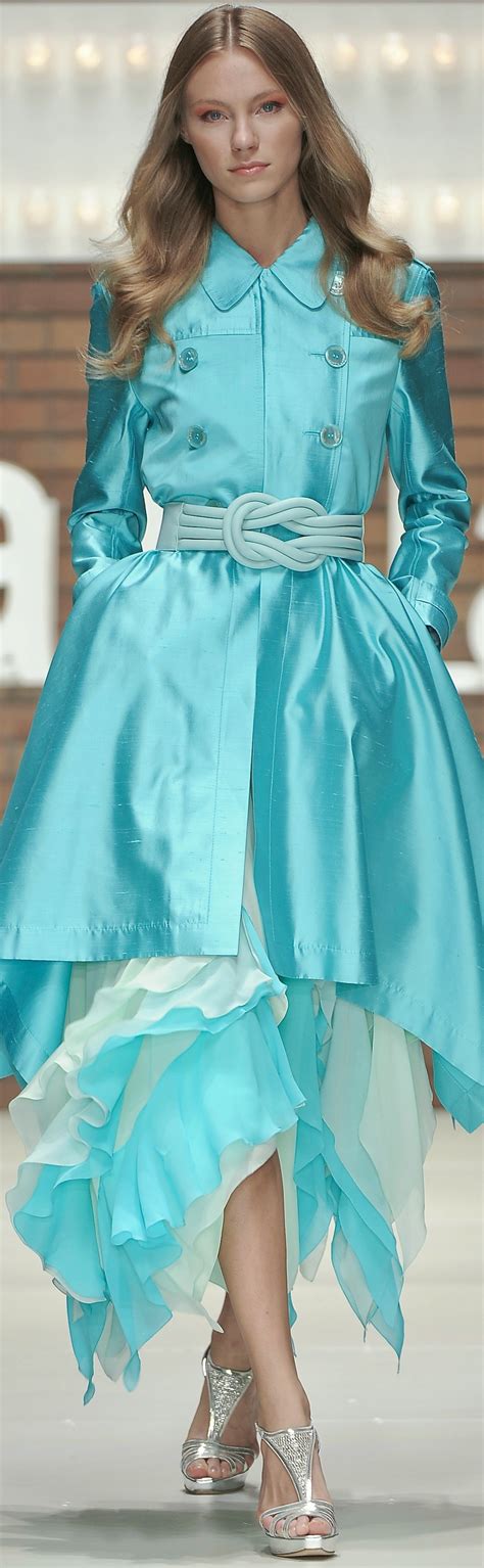 Laura Biagiotti Spring Summer 2009 Ready To Wea Couleur Turquoise