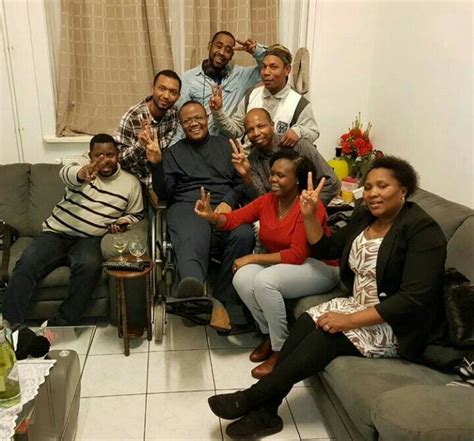 Wanene duniani scxx / trending news wanene duniani. Picha: Wazanzibar Waishio Ubelgiji Wamtembelea Lissu Hospitalini Kumjulia hali | UDAKU SPECIAL BLOG