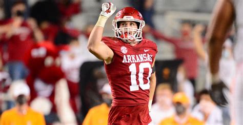 Dandy Dozen The Best Arkansas Razorback Football Players In 2021