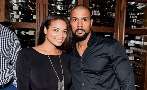 Television Star Rochelle Aytes Is Engaged Herie