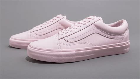 The Case For Wearing Pink Sneakers This Spring Gq