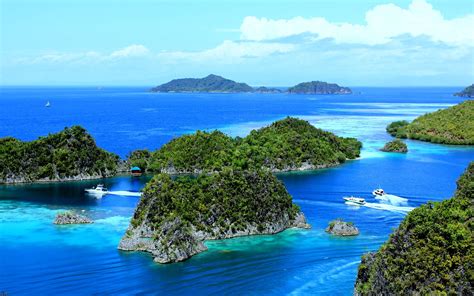 Raja Ampat Islands An Idyllic Tropical Paradise Purelythemes