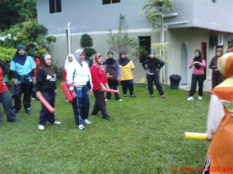 People who trust their colleagues, both in character and capability, are more. PAPNBatuPahat: KuRsUs TEaM buiLdiNg & KursuS ReFrEsHeR