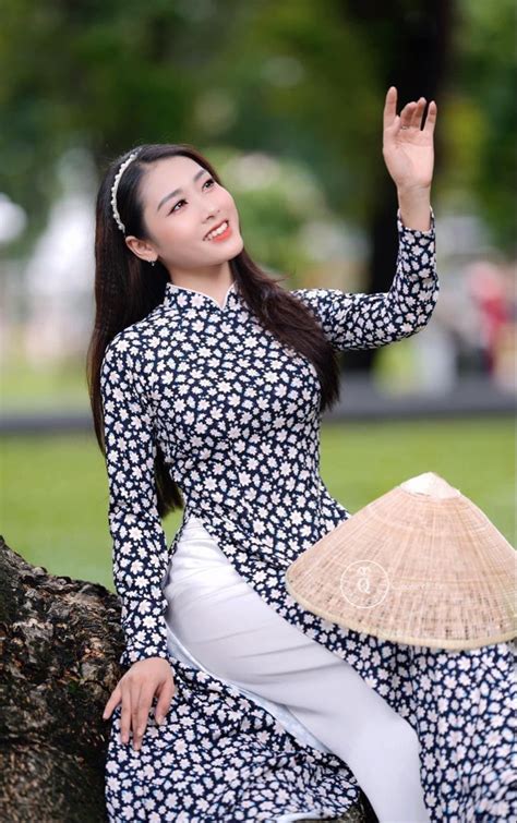 Leg Thigh Ao Dai Vietnam Long Dress Thighs Legs Cute Beauty Dresses