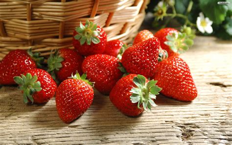 Fresh Strawberries Wallpaper 1920x1200 24534