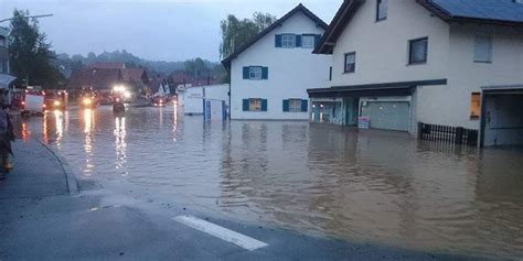 dauerregen und unwetter hochwasser im süden deutschlands nordbayern