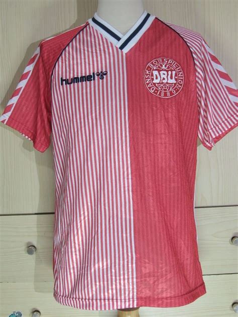 Denmark midfielder christian eriksen was in stable condition after collapsing on the field during a match in one of the scariest scenes to ever unfold during a game at soccer's european. Denmark World Cup 1986 Hummel Football Shirt Home Vintage Soccer Jersey L | eBay