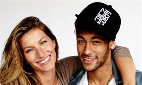 Barcelona Star Neymar Poses With Brazilian Supermodel Gisele Bundchen