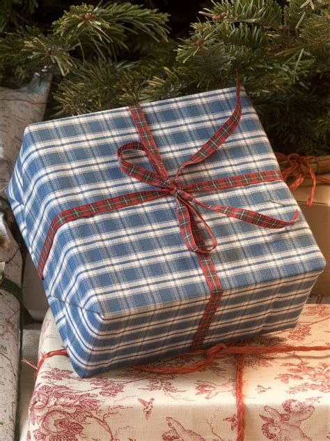 Check spelling or type a new query. Gift Wrapping Ideas From Recycled Materials - XciteFun.net