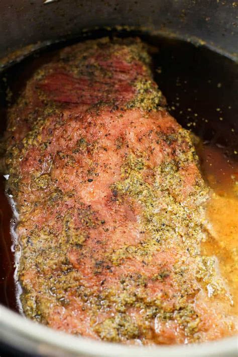 Open seasoning packet and sprinkle evenly over the top. Instant Pot Corned Beef and Cabbage Recipe - Low Carb ...