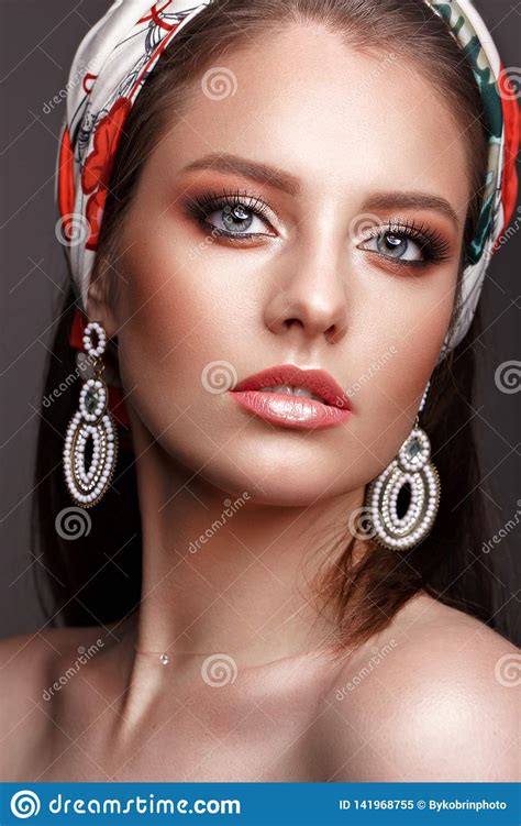 Beautiful Girl With Classic Make Up Beauty Face Stock Image Image