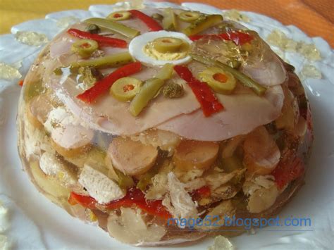 Create da voi la gelatina con un buon brodo di pollo. Ricette e Altro: aspic di pollo e prosciutto ai sottaceti ...
