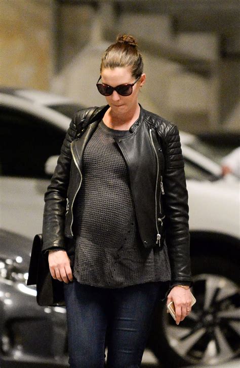 Pregnant Anne Hathaway Out And About In Los Angeles 02022016 Hawtcelebs