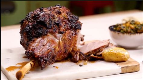 Alors certes ma recette de gigot d'agneau à l'ail ne tombe pas à point nommé, mais elle pourra toujours servir à des gourmands en quête d'un mode de cuisson adéquat pour cette viande festive… Gigot d'agneau de Pâques glacé au porto : la recette en ...