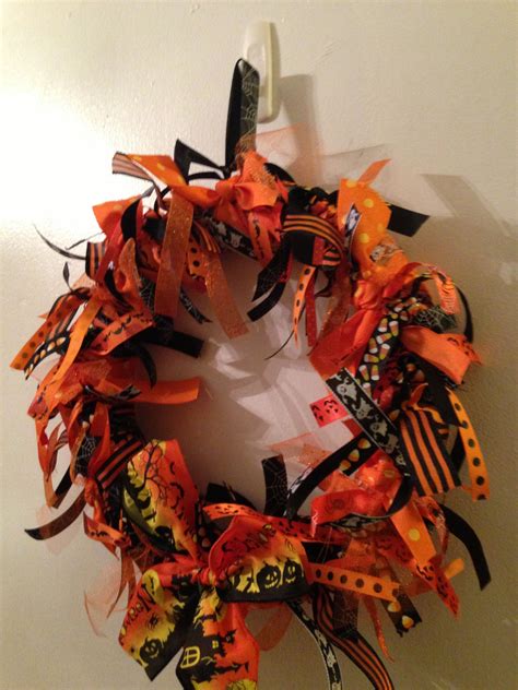 Halloween ribbon wreath | Halloween ribbon, Halloween, Ribbon wreath