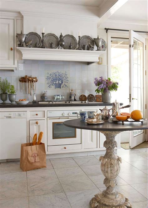 These French Kitchen Design Pictures Work As A Useful Tool For You To