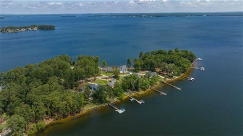 Capture a perfect Sunset on beautiful Lake Murray SC🌊 Fishing ️ Sailing