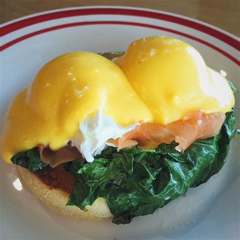 First, boil the spinach in plenty of salted water. Our eggs Florentine: poached eggs/smoked salmon/organic ...