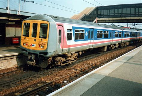 Class 319 Emu 319027 At Bedford In Original Nse Livery Flickr