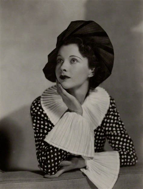 Dorothy Wilding On Tumblr Vivien Leigh Portrait Old Hollywood Glamour