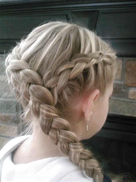 Pretty Hair is Fun: {Hunger Games} Katniss Hairstyle: How to do a Y ...