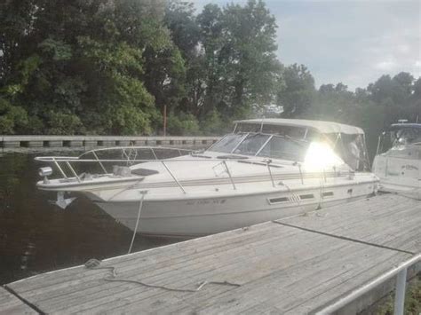 Sea Ray 310 Vanguard Express Cruiser 1982 For Sale For 10500 Boats