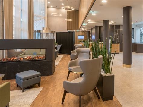 Accommodations at the hilton garden inn frankfurt feature the expected luxuries of the hilton brand. HILTON GARDEN INN FRANKFURT CITY CENTRE (Germany) - Hotel ...