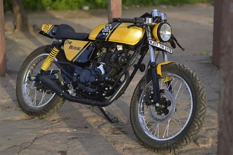 Modified Bajaj Pulsar 150 'The Maniac' by The Hustler Moto