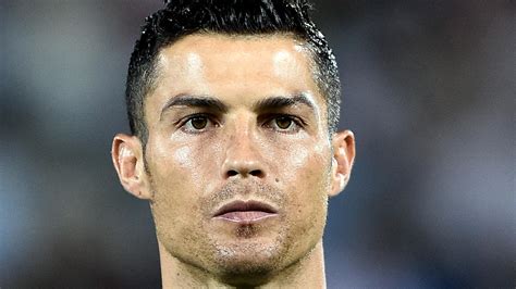Cristiano ronaldo is one of the best footballers to have ever played the game. Cristiano Ronaldo: Weitere Frau bezichtigt CR7 der ...