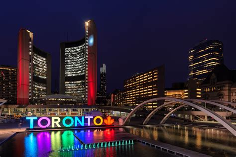 Qué Ver Y Hacer En Toronto 10 Visitas Obligadas Go Study Canada