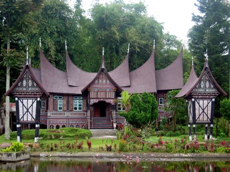 File:Rumah Gadang.jpg - Wikipedia