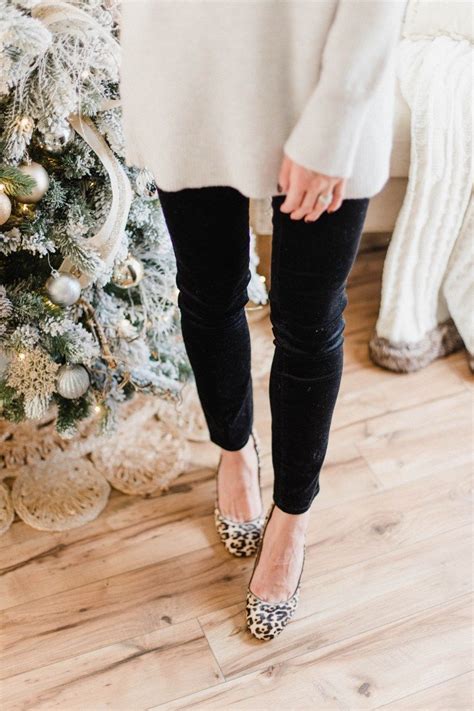 How To Style Velvet Pants For The Holidays Lauren Mcbride Black Velvet Pants Velvet Pants