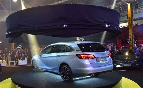 Interessiert an mehr gebrauchten autos? NOWY Opel Astra Sports Tourer w Polsce. Ile za nowe kombi ...