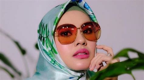 Dituding Rela Lepas Jilbab Demi Film Ini Kata Kartika Putri Showbiz