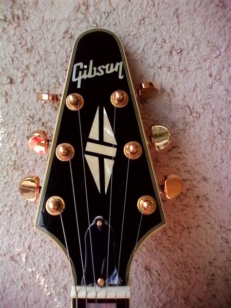 Gibson Flying V Korina 1958 Gibson Audiofanzine