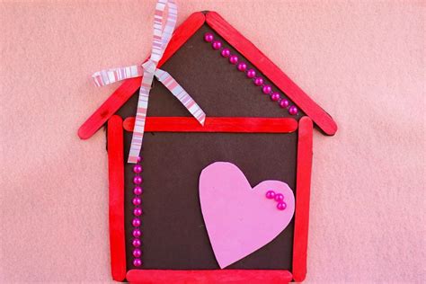 It is a very easy and quick way to make a paper house. 25+ DIY Patterns and Designs to Make a Popsicle Stick ...
