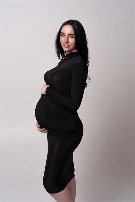 Madeleine Maternity Shoot Best Wedding Photographer And Videography
