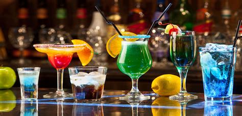 7 Best Cocktails From Around the World