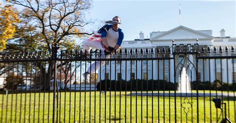 White House Fence Jumper Left Suicide Note At Home