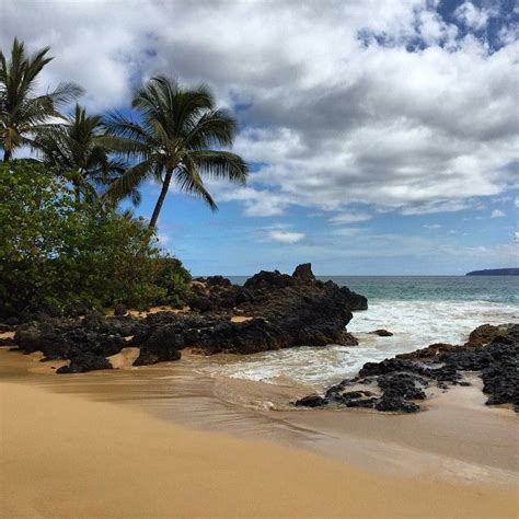 Paako Cove Secret Beach