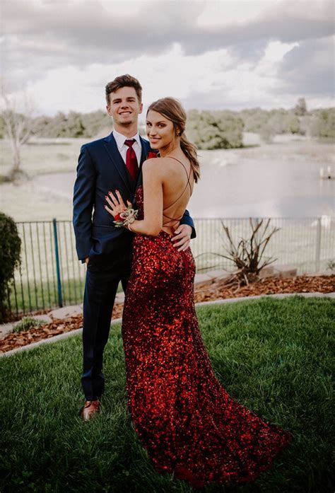 𝚙 𝚒 𝚗 𝚝 𝚎 𝚛 𝚎 𝚜 𝚝 𝚊𝚜𝚑𝚕𝚎𝚢𝚊𝚗𝚍𝚎𝚛𝚜𝚜 Prom Photoshoot Prom Picture Poses Prom Poses