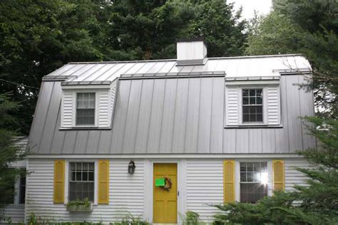 Terdapat banyak jenis atap rumah yang bisa disesuaikan dengan desain, bentuk dan kebutuhan hunian. 15+ Jenis Atap Rumah Beserta Gambar dan Harga Tahun 2019