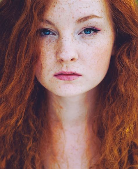 Wavy Hair Women Cintia Dicker Freckles Portrait Model Long Hair