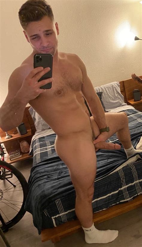 Stud Taking A Nude Selfie Penis Pictures