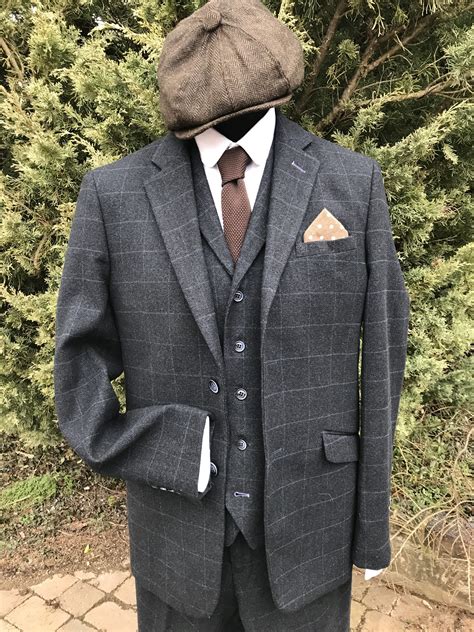 Peaky blinders suit suits have gained a huge audience and is one of the few very that had did it in the past decade. Navy Blue Tweed Peaky Blinders Suit - Masquerade