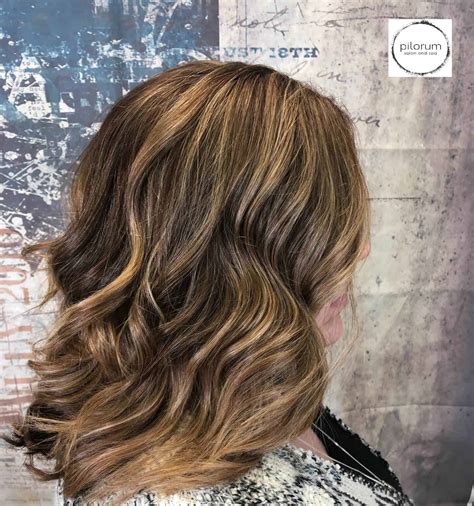 We do believe that brunettes can have even more fun with their locks than blondes do. Brown Hair with Blonde Highlights Images - Pilorum Salon & Spa