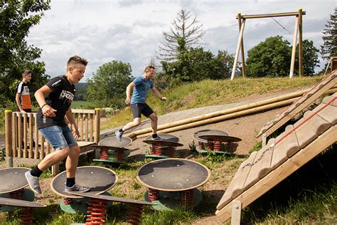 Oberhalb des center parcs hochsauerland können große und kleine abenteurer ein. Aventura - Der SpielBerg in Medebach