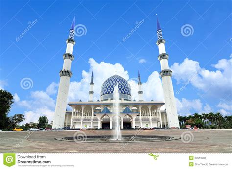 Sultan Salahuddin Abdul Aziz Shah Mosque Shah Alam Selangor Malaysia