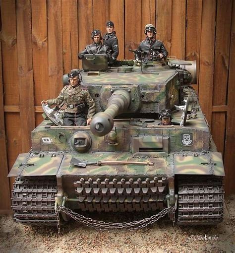 Panzerkampfwagen Vi Tiger Late 1 35 Academy Tank Model Artofit